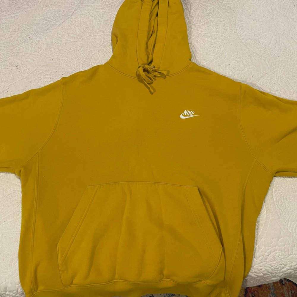 Men’s yellow nike hoodie